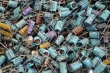 廢電容有什么作用，用用垃圾炭化爐試試就知道了！