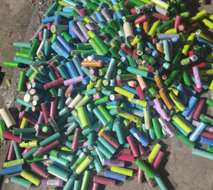 廢舊鋰離子電池處理利器：揭秘裂解爐的熱解原理，河南西德機(jī)械設(shè)備